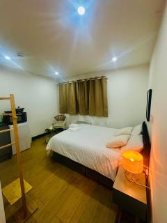 Stylish Ensuit Studios in the Heart of Vibrant Totting 1 Min to Tube - 6