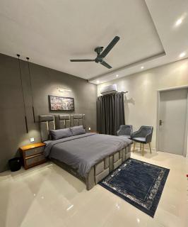Freddy's Deluxe Family Apartments - 6
