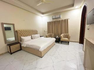 White Rose Guest House - 8