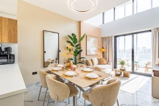 3BDR Duplex - 5 min walk from Cleveland, ADGM & Galleria Mall - Maryah Island & ADGM - Huge Balcony - Full Canal & City Views - Perfect for Families & Groups - 5