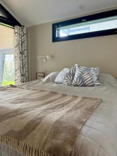 Aurora Arctic Riverside Villa - 5
