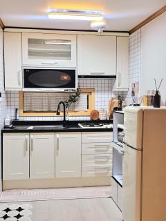 COZY BUTTERHOUSE, Near Metro, Close to Airport, Hongdae, WIFI, Long Biz Trip, Local Vibe - 2