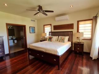 The Hideaway 1 Bedroom Suite, Pool and Sea views - 7