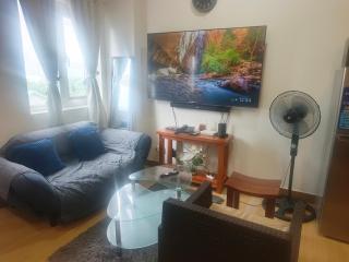 Happy Stays A - 300mbps - 65"TV NetFlix, Disney - Washer - 0
