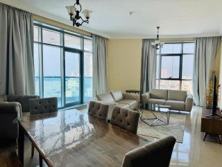 Beachfront 2BR Apartment with Stunning Sea View - 9