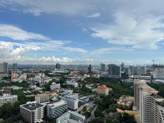 Zire Wongamat Condominium - 2