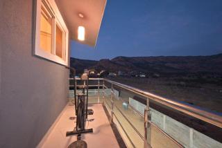 ll EMPYREAN STAY ll LEONCINO VILLA ll 4BHK ll AC ll LONGEST PRIVATE POOL IN LONAVALA ll - 8