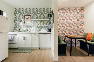 Sunny Retreat in Flamingo Suite! - 7