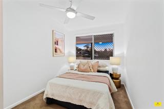 Modern Holland Park Home with Easy City Access - 6