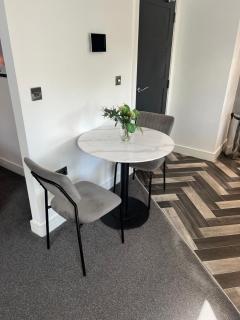 Affordable Serviced Apartment close to City Centre - 5