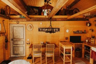 Pioneer Cabin - Wilderness Adventures Sweden - 6