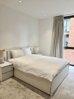 Modern 2 Bedroom London Flat in Affluent Area - 7