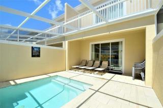 3-bedroom townhome with Private Pool & King Bed! Close to Disney! - 0