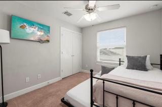 Cozy Townhome with Garage minutes from Hobby Airport - 5