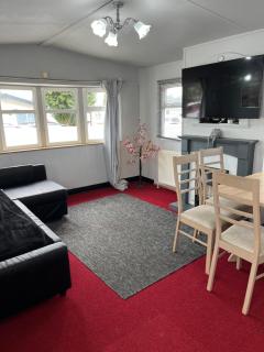 Cosy Caravan near the beach - 9
