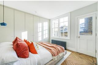Modern 2 Bed in the Heart of Clerkenwell - 8