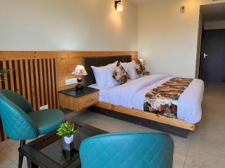 Pinerock Resort ! Luxury! Mountain View! Open Terrace ! Cafeteria - 6