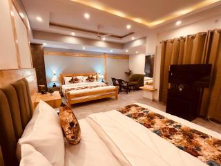 The Pine Woods A Luxury Resort in Mussoorie Rooftop Restro - 6