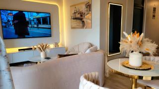 Luxury, Comfort, & Unforgettable View of Sandton - 3