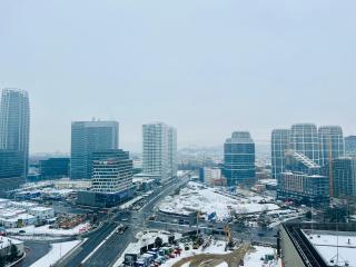 Stylish 19th-Floor Klingerka Apartment with Stunning Castle Views & Free Parking - 6