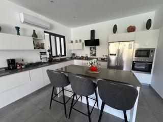 Joli appartement neuf, piscine Pereybere - 9