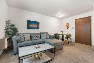 Close to Campus & Hospital with Free Parking - Fast Wifi - 7