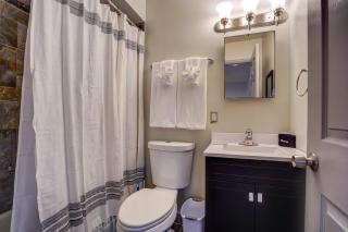 Pet Friendly Free Parking Near Medical Center - 1