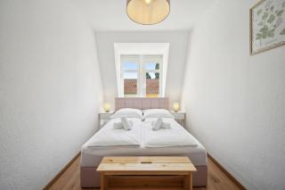 Großzügige Wohnung für Gruppen & Familien I Balkon - 7
