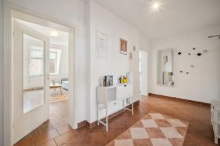 Großzügige Wohnung für Gruppen & Familien I Balkon - 2