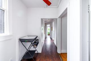Prime Location Top Rated Clean Parking Free! - 2