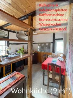 Romantische und museal eingerichtete Ferienwohnung - 4