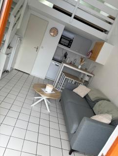 Maison mitoyenne dans résidence avec piscine - 9