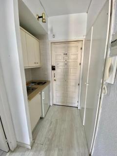 Torremolinos Centro Apartaestudio sin reformar súper precio - 4