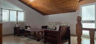 Cosy & Modern Family Home - 0
