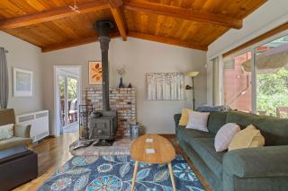 Red Cabin in Twain Harte - King bed - 9