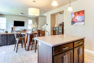 South Salt Lake Home with Hot Tub 7 Mi to Downtown - 2