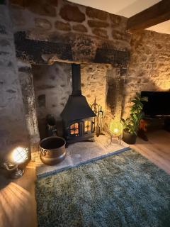 The Snug- A beautiful and characterful property connected to a historic Georgian Manor House - 7
