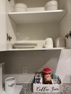 LUX Apt 2 Min to TCU Pool & Gym! - 7