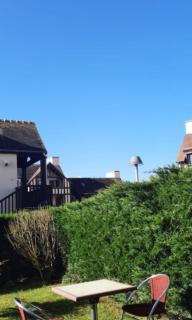 OUISTREHAM proche plage - 1