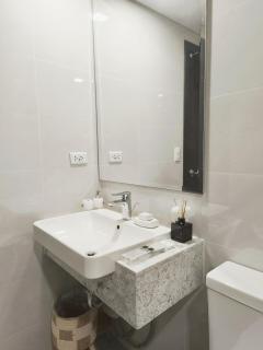 Condo- Park McKinleyWest Big1Br unit -Pool View - 3