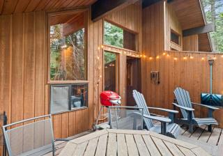 Chalet Chic! Lake and Ski Access Nearby Fish Pond - 1