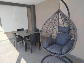 MC Luxury Living - 2