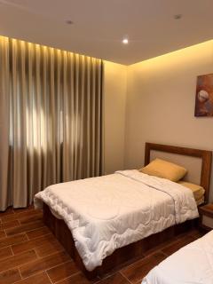 Wide Garden Retreat - 6