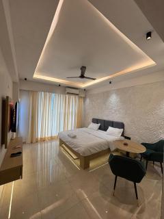 Hazratganj Hideaway - 9