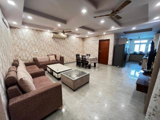 Stella Homestay- Near Yashobhoomi - 3