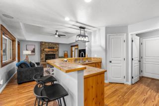 Ski Haus- Remodeled- Near Tamarack and Lake Cascade- pet ok - 8
