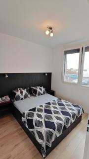 ARED AFI Arad 2025 ChrysFlatty5 Central modern Apartment 70mp City View - 8