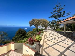 PRIVATE OCEANFRONT DELUXE VILLA PICO 360 VIEWs - 1