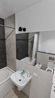 ARED AFI Arad 2025 ChrysFlatty5 Central modern Apartment 70mp City View - 2