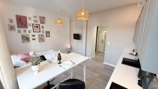 Stylish Studio on a Historic & Trendy Street - 6